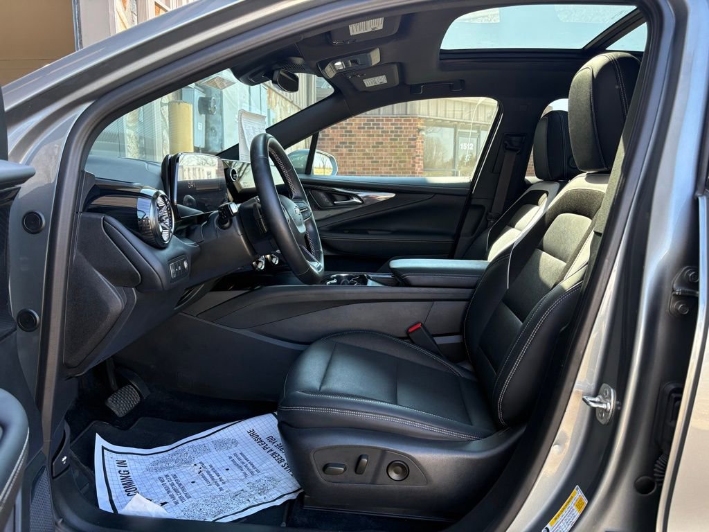 Used 2024 Chevrolet Blazer EV LT image 19