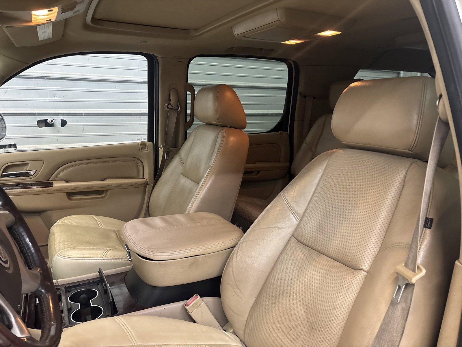 Used 2011 Cadillac Escalade ESV Premium image 13