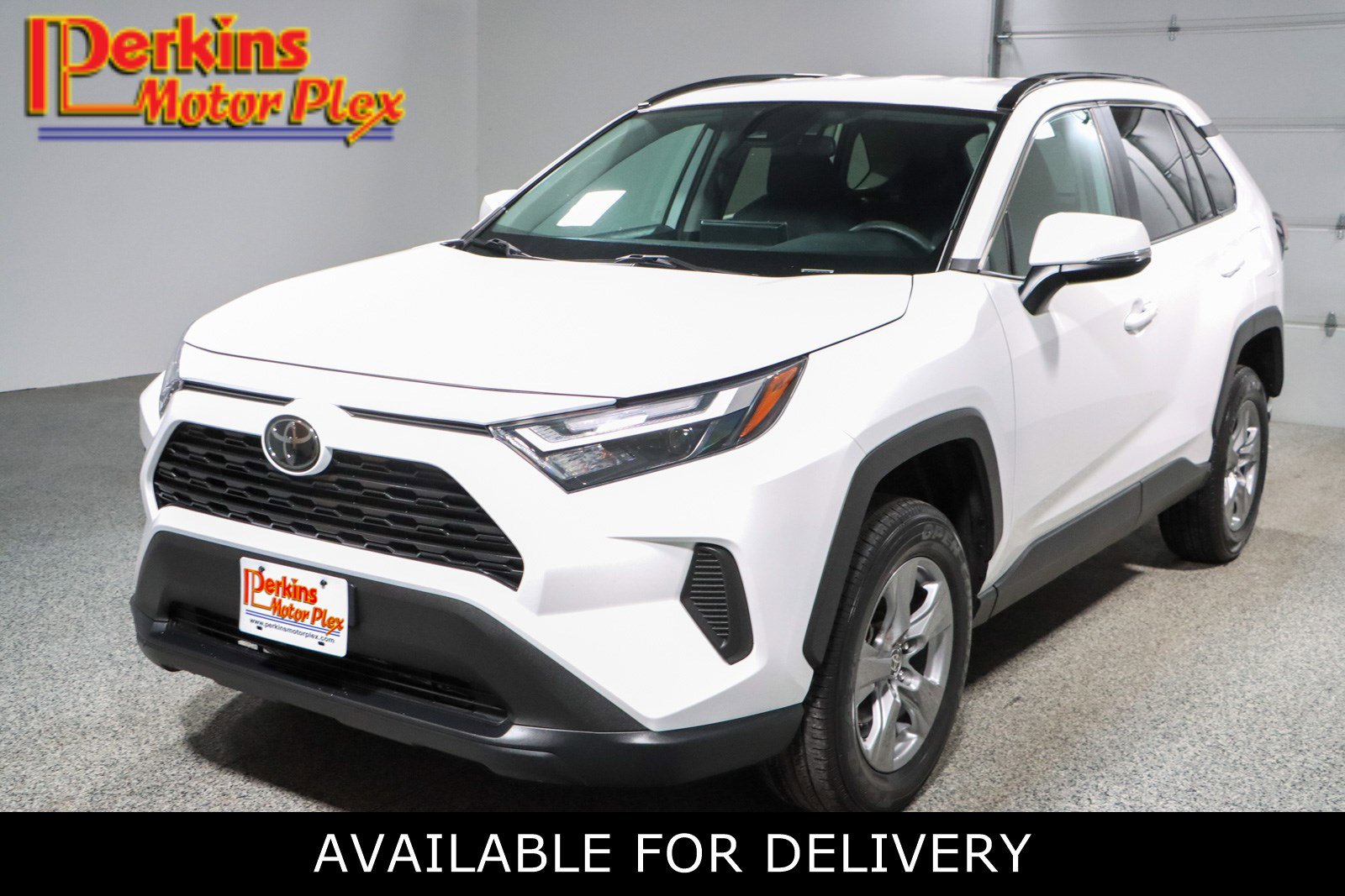 Used 2024 Toyota RAV4 XLE image 1