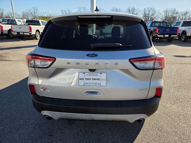Used 2020 Ford Escape SE image 9