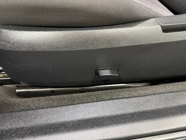Used 2012 Chrysler 200 Touring FWD image 23