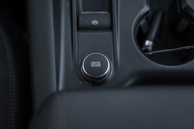 Used 2025 Ford Explorer ST-Line w/ ST-Line Street Pack image 38