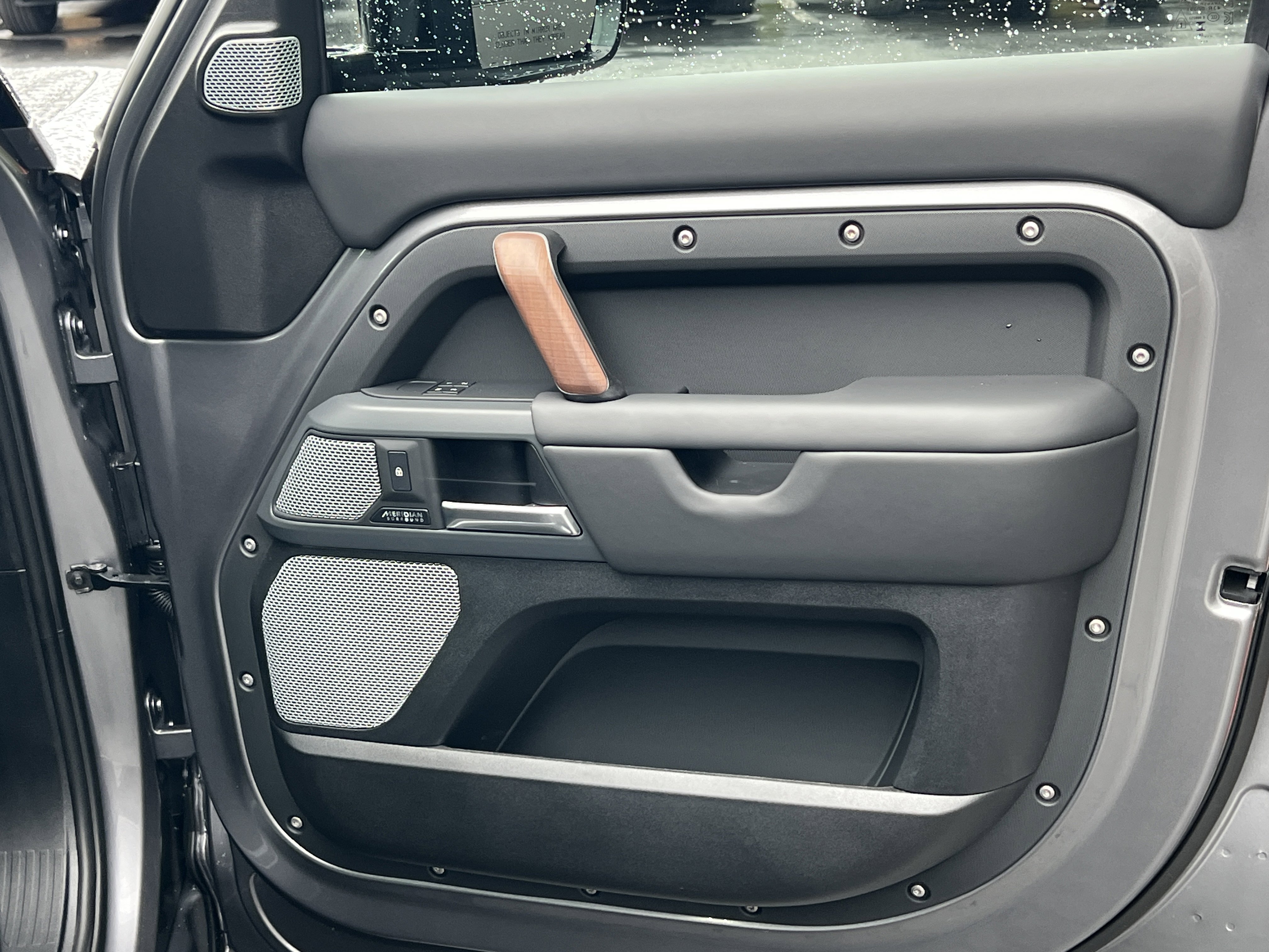 New 2024 Land Rover Defender 130 X image 10