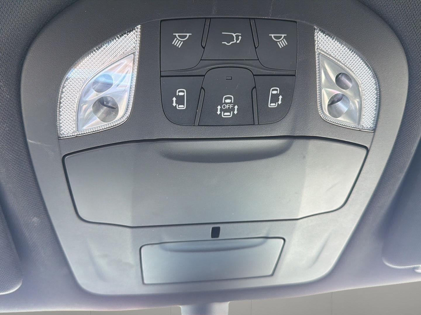 Used 2025 Chrysler Pacifica Select FWD image 26