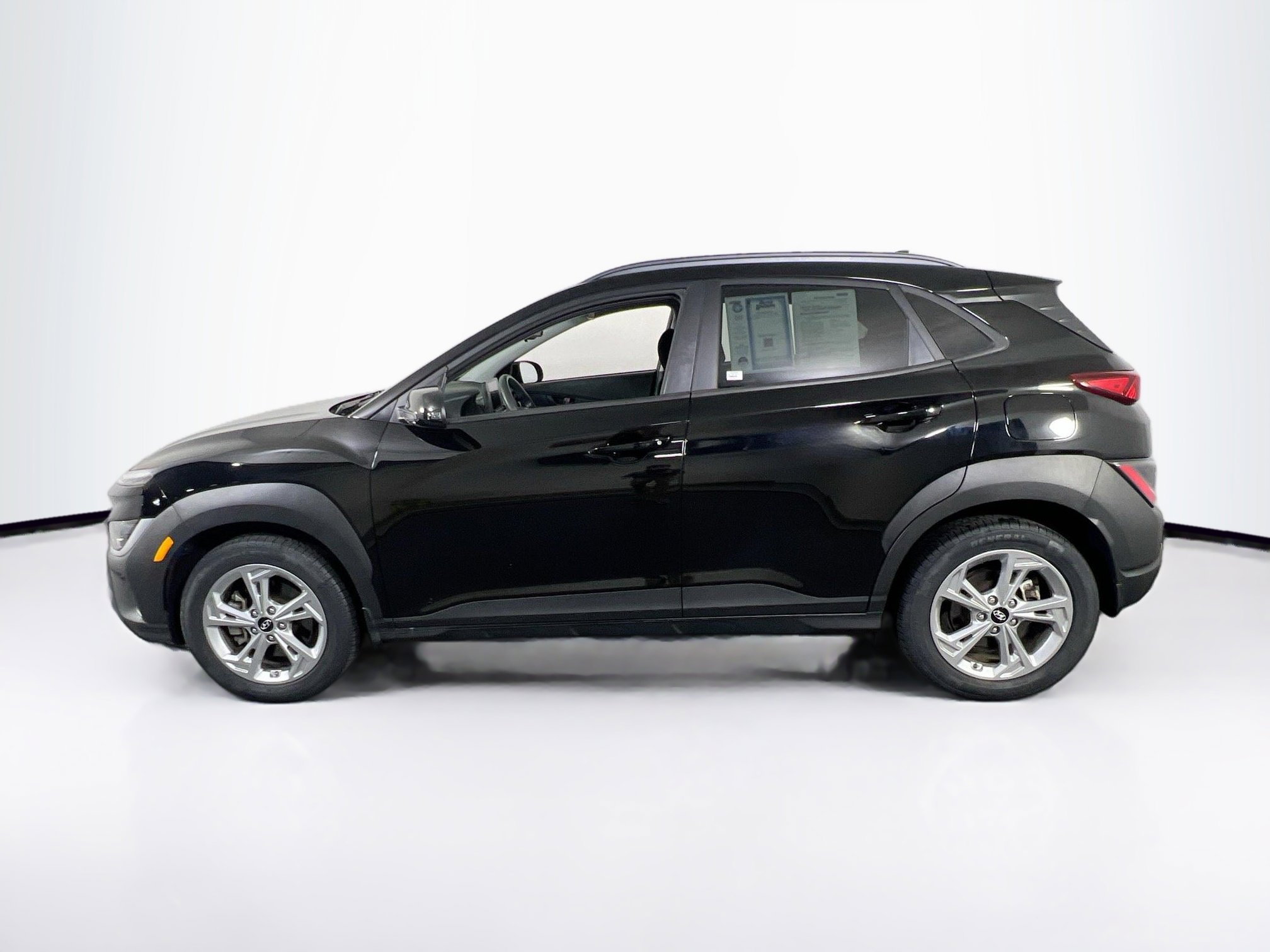 Used 2022 Hyundai Kona SEL w/ Cargo Package image 8