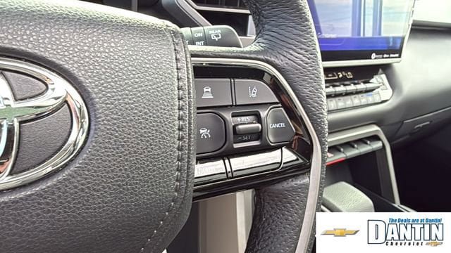 Used 2023 Toyota Sequoia Limited AWD/4WD image 21
