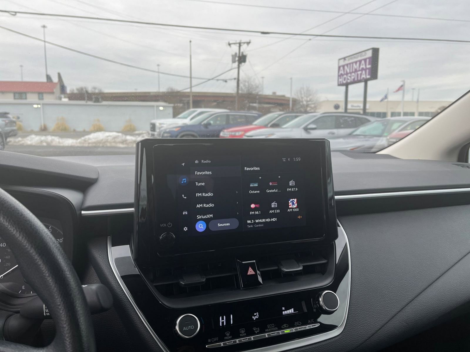 Used 2025 Toyota Corolla LE image 21