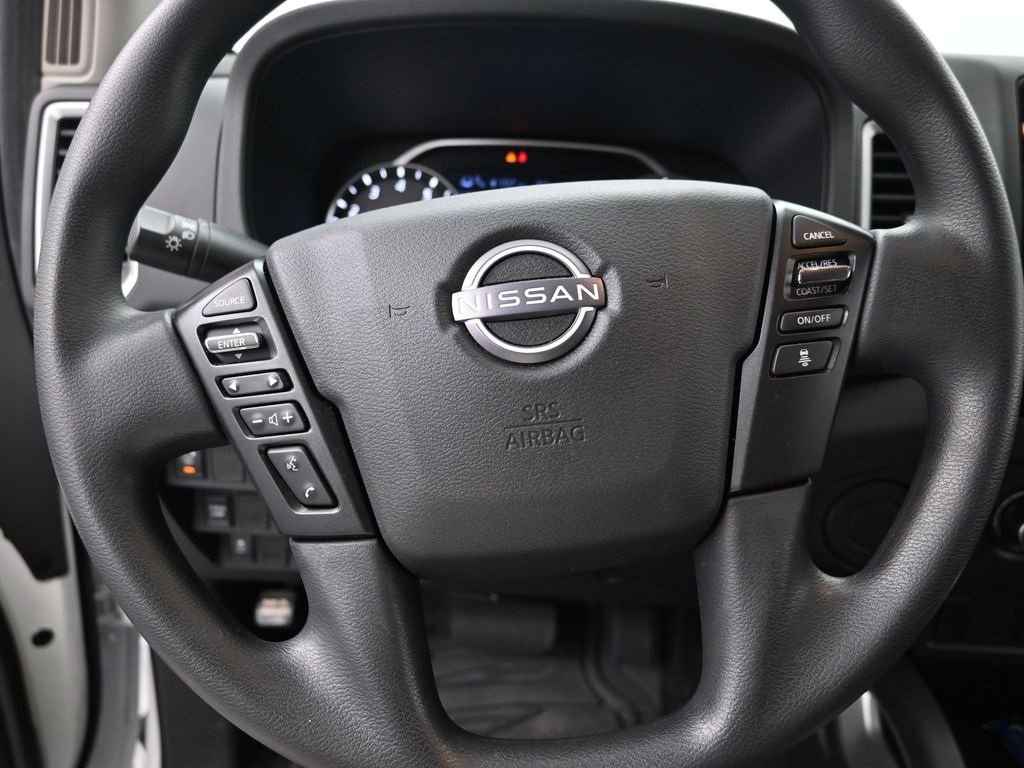 Used 2022 Nissan Frontier SV w/ Technology Package image 13