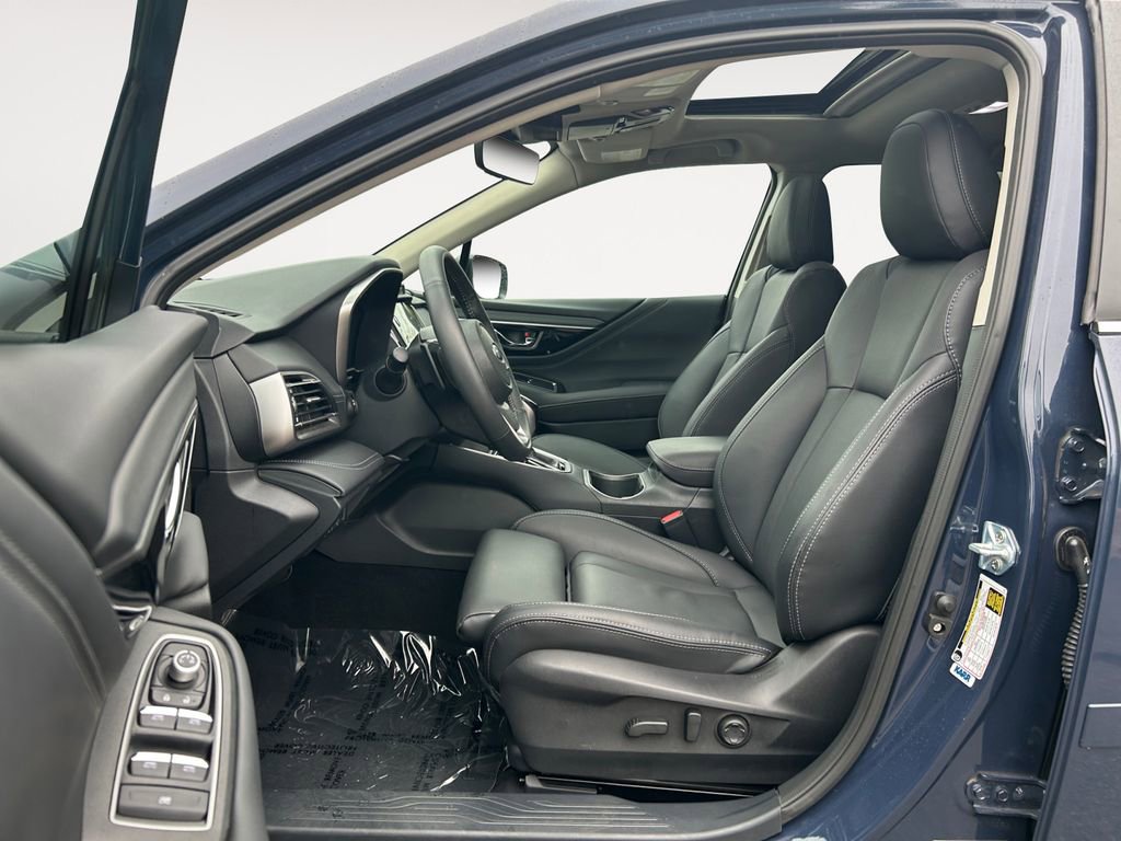 Used 2025 Subaru Outback Limited image 15