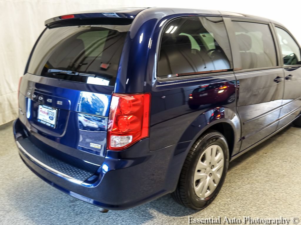 Used 2017 Dodge Grand Caravan SE FWD image 7