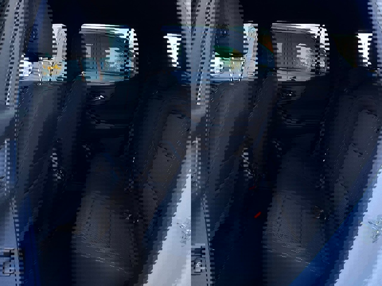 Used 2025 Chevrolet Equinox LT image 11