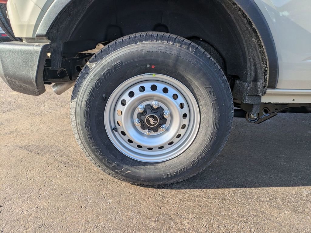 New 2025 Ford Bronco 4-Door image 14