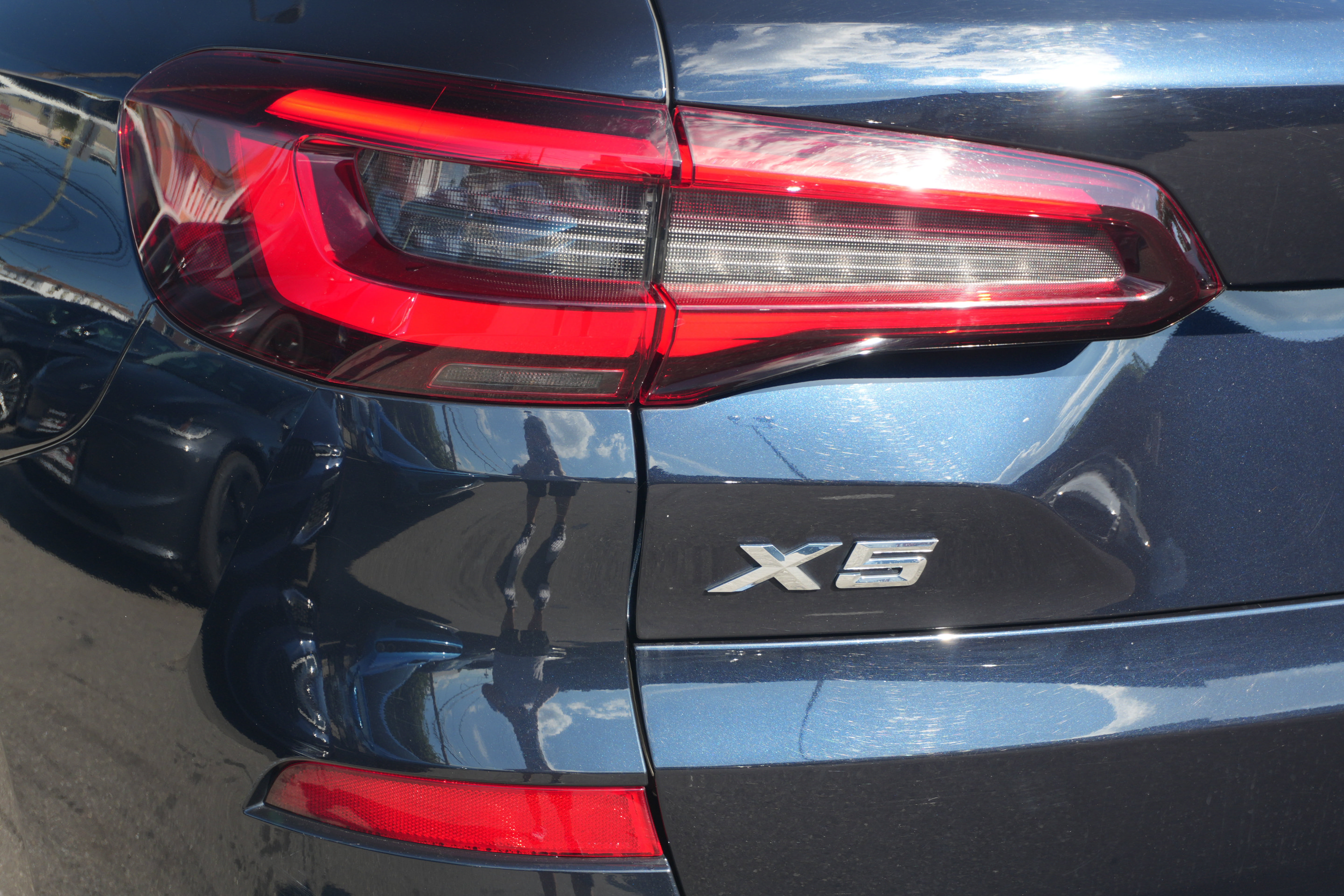 Used 2021 BMW X5 xDrive40i w/ M Sport Package AWD/4WD image 50
