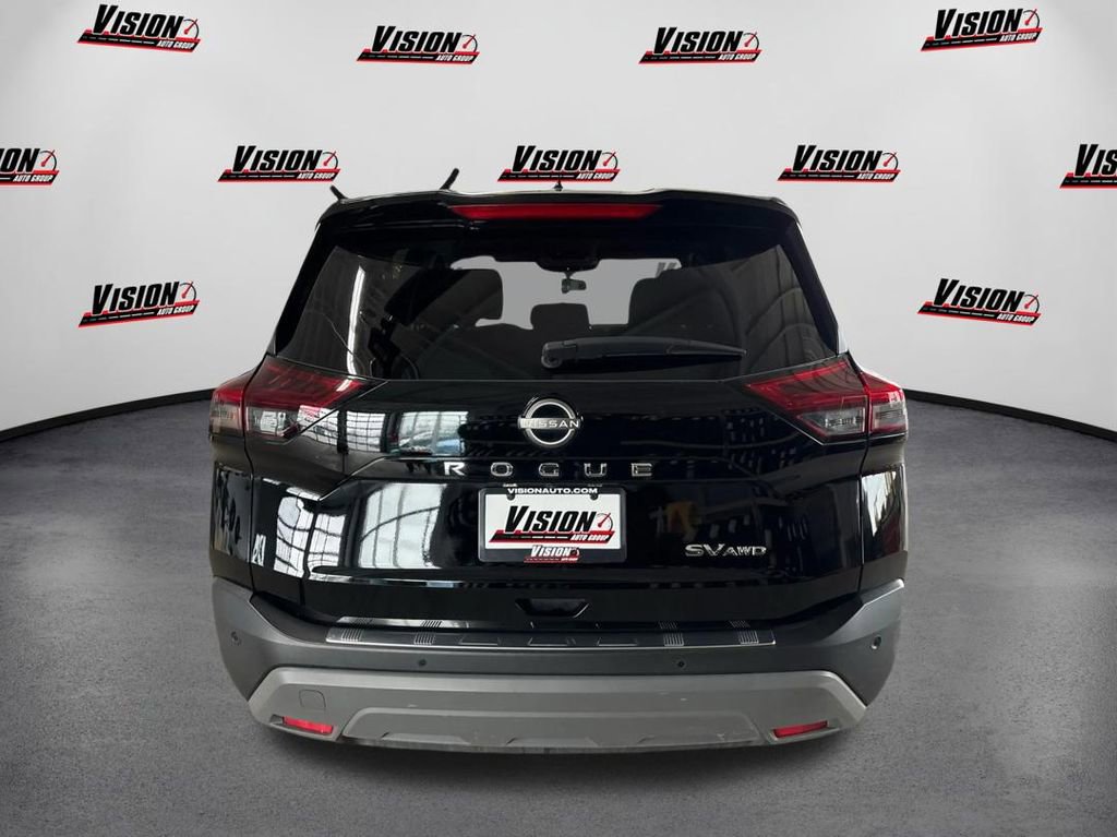 Used 2023 Nissan Rogue SV image 6