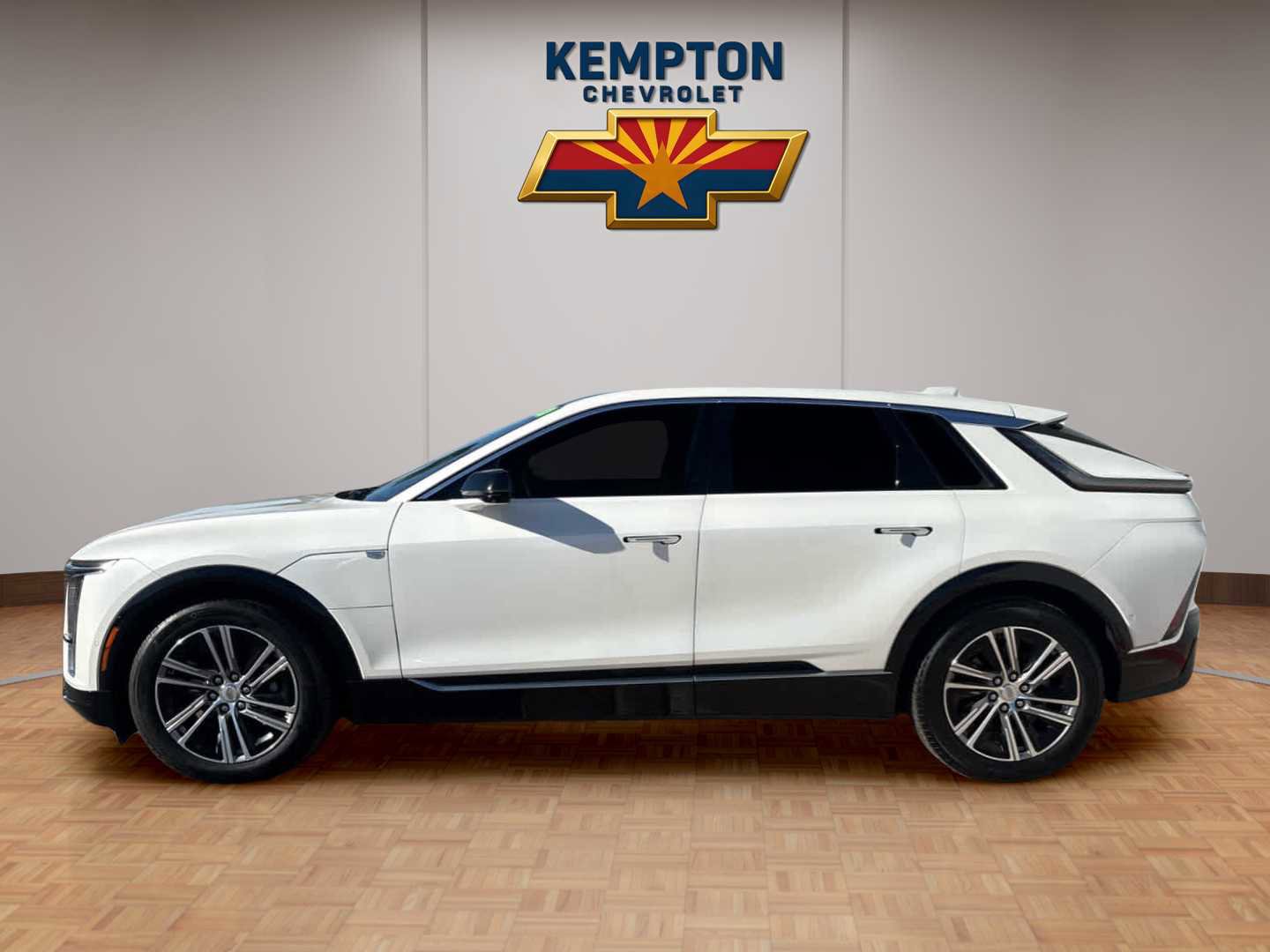 Used 2024 Cadillac Lyriq Luxury image 3