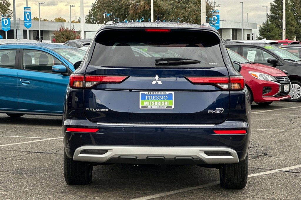 New 2025 Mitsubishi Outlander SEL image 6