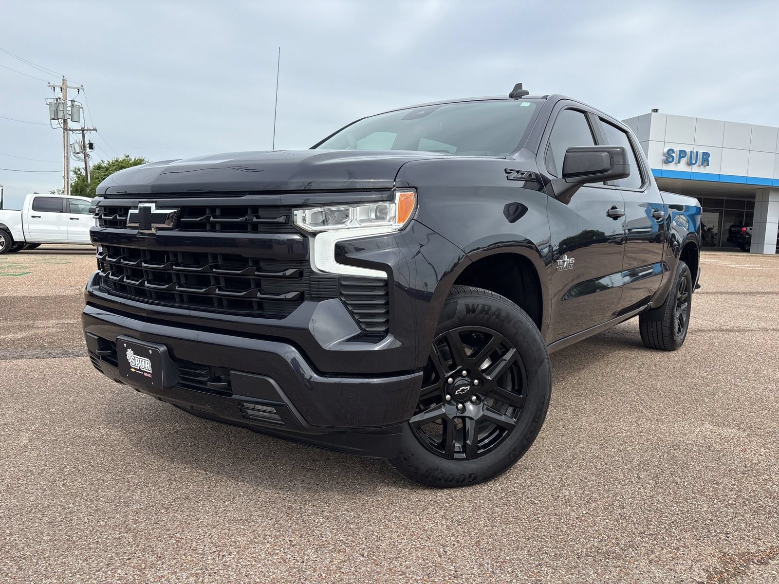Used 2023 Chevrolet Silverado 1500 RST w/ Z71 Off-Road Package AWD/4WD image 1