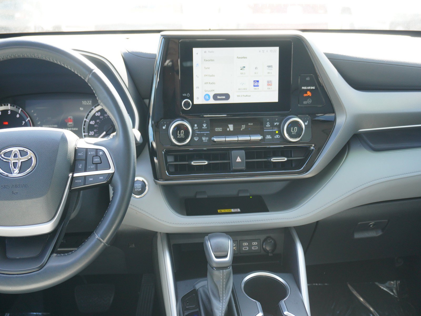 Used 2023 Toyota Highlander XLE FWD image 18