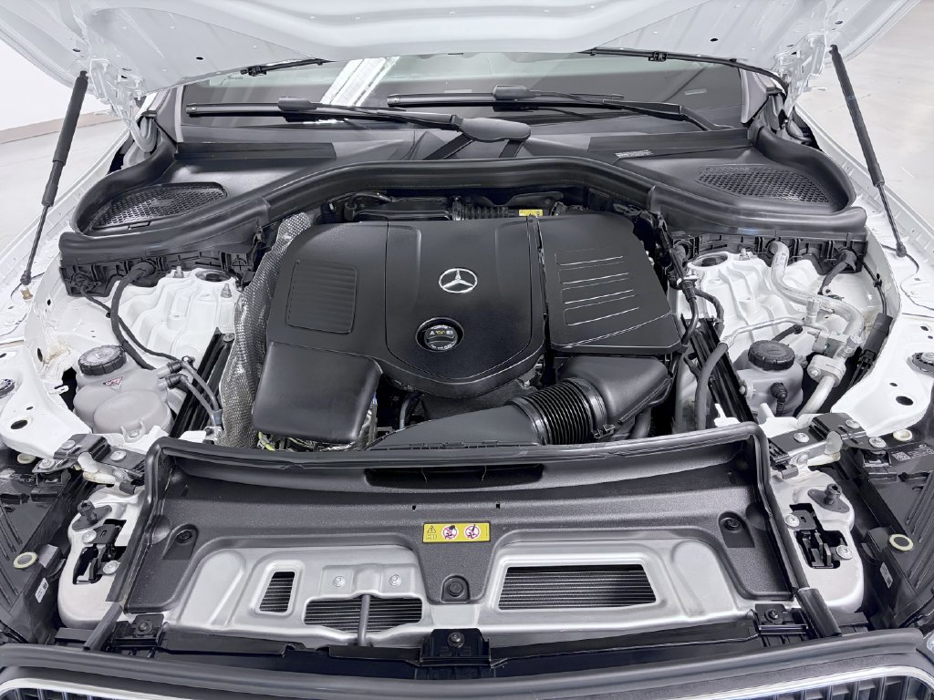 Certified 2026 Mercedes-Benz GLC 300 4MATIC image 13