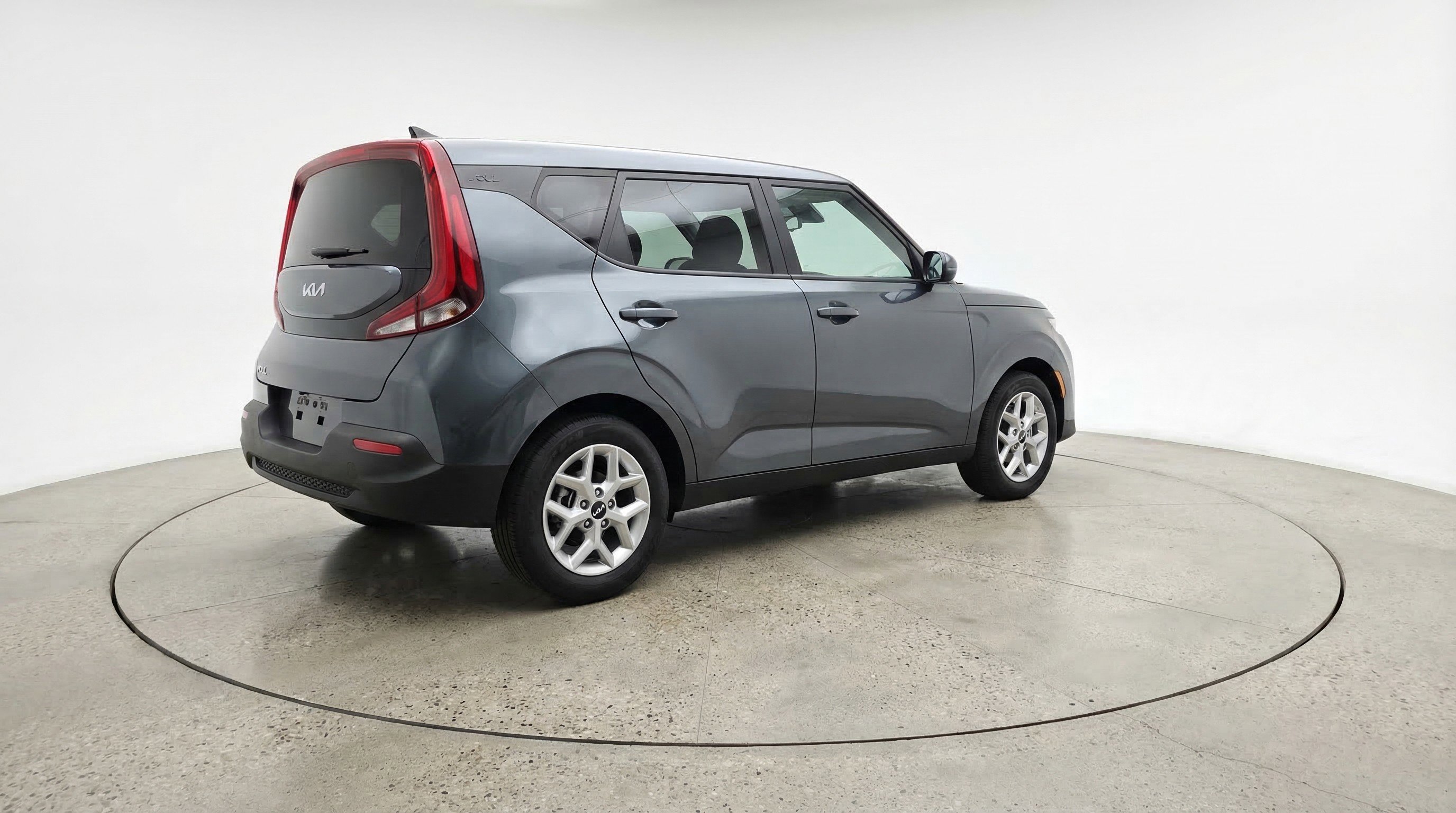 Used 2025 Kia Soul LX w/ LX Technology Package FWD image 9