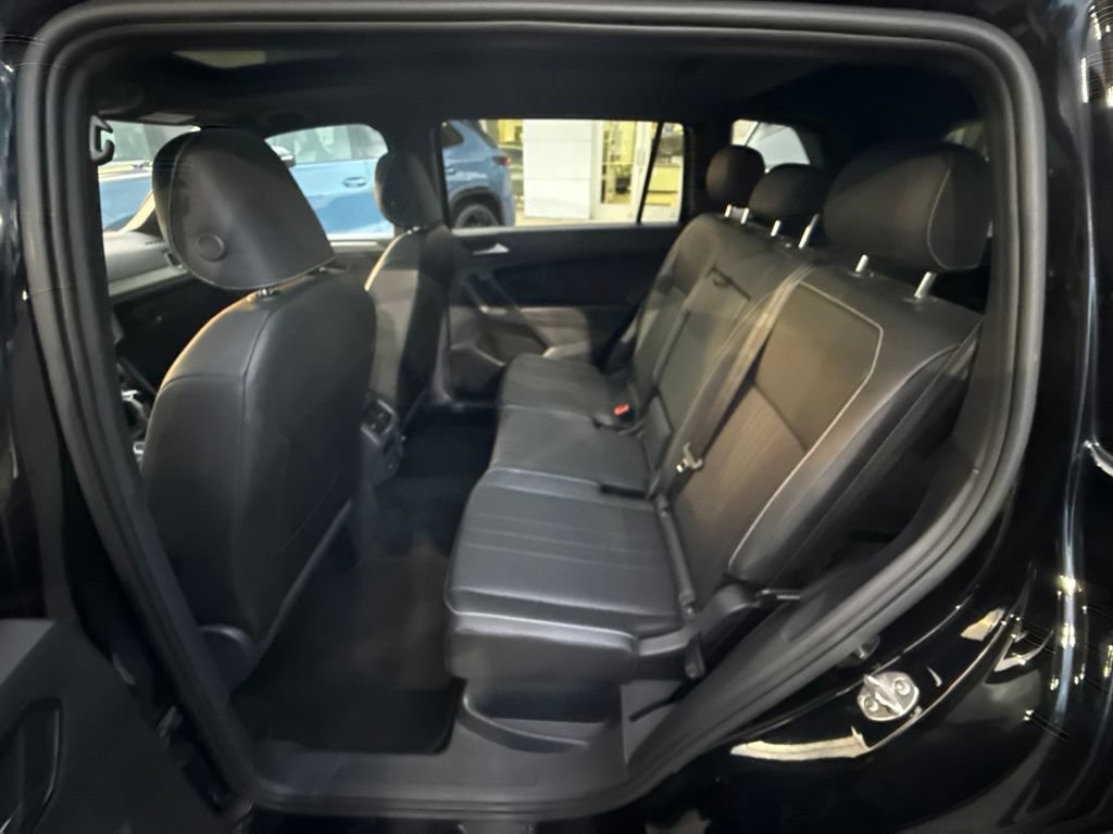 Used 2023 Volkswagen Tiguan SE R-Line AWD/4WD image 25