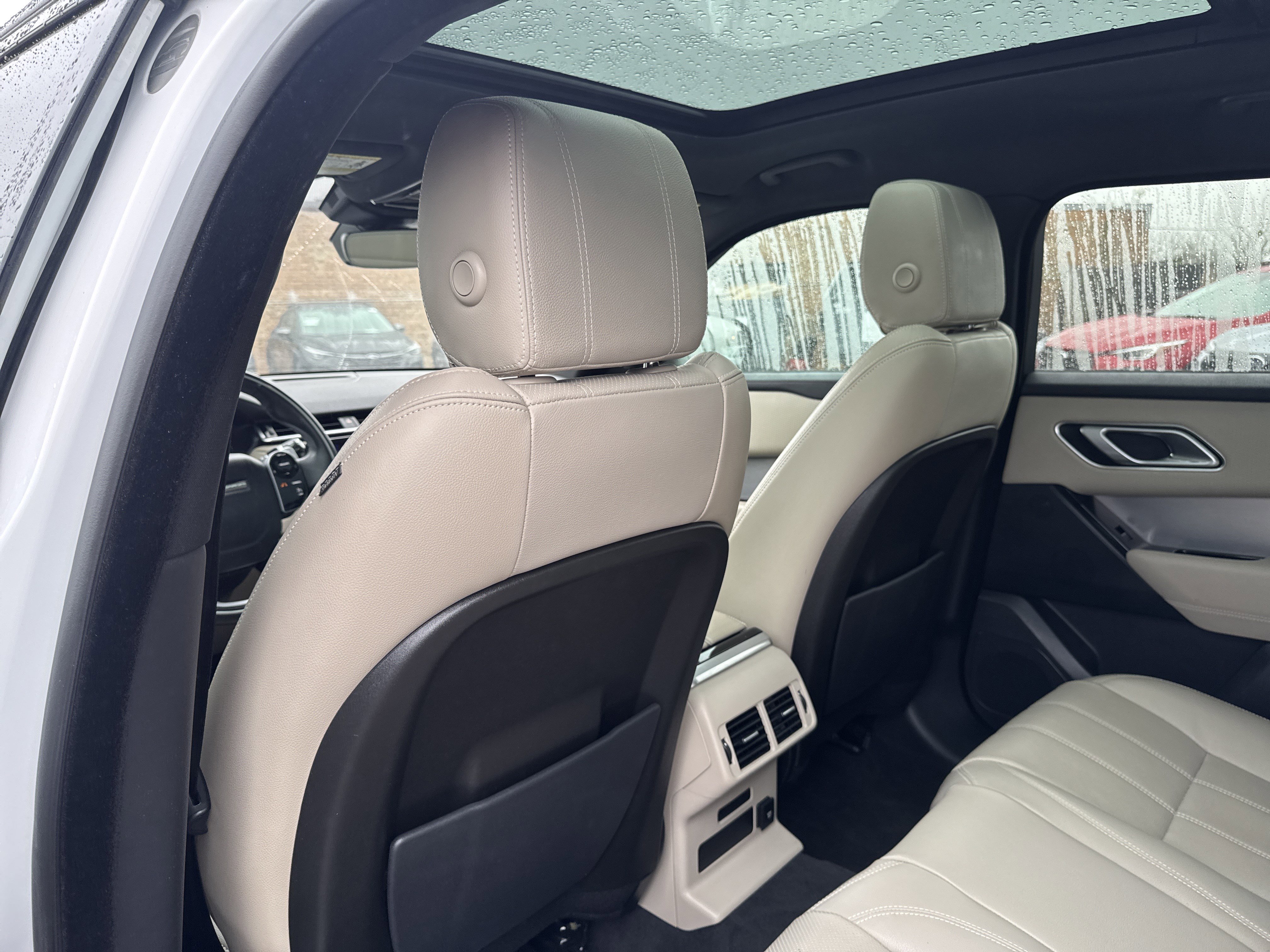 Used 2020 Land Rover Range Rover Velar R-Dynamic S image 26