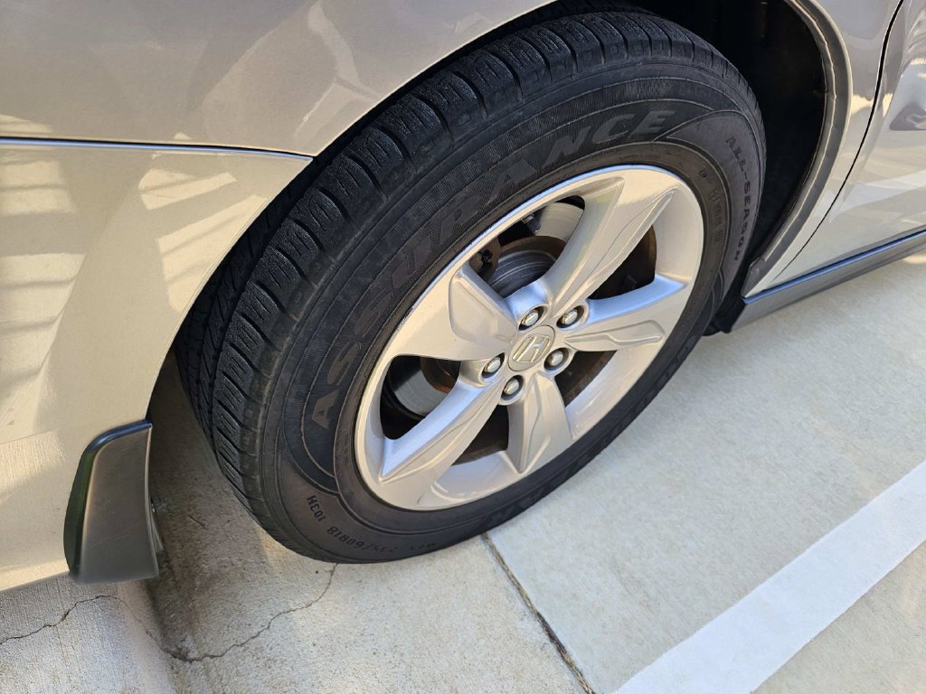 Used 2018 Honda Odyssey EX image 16