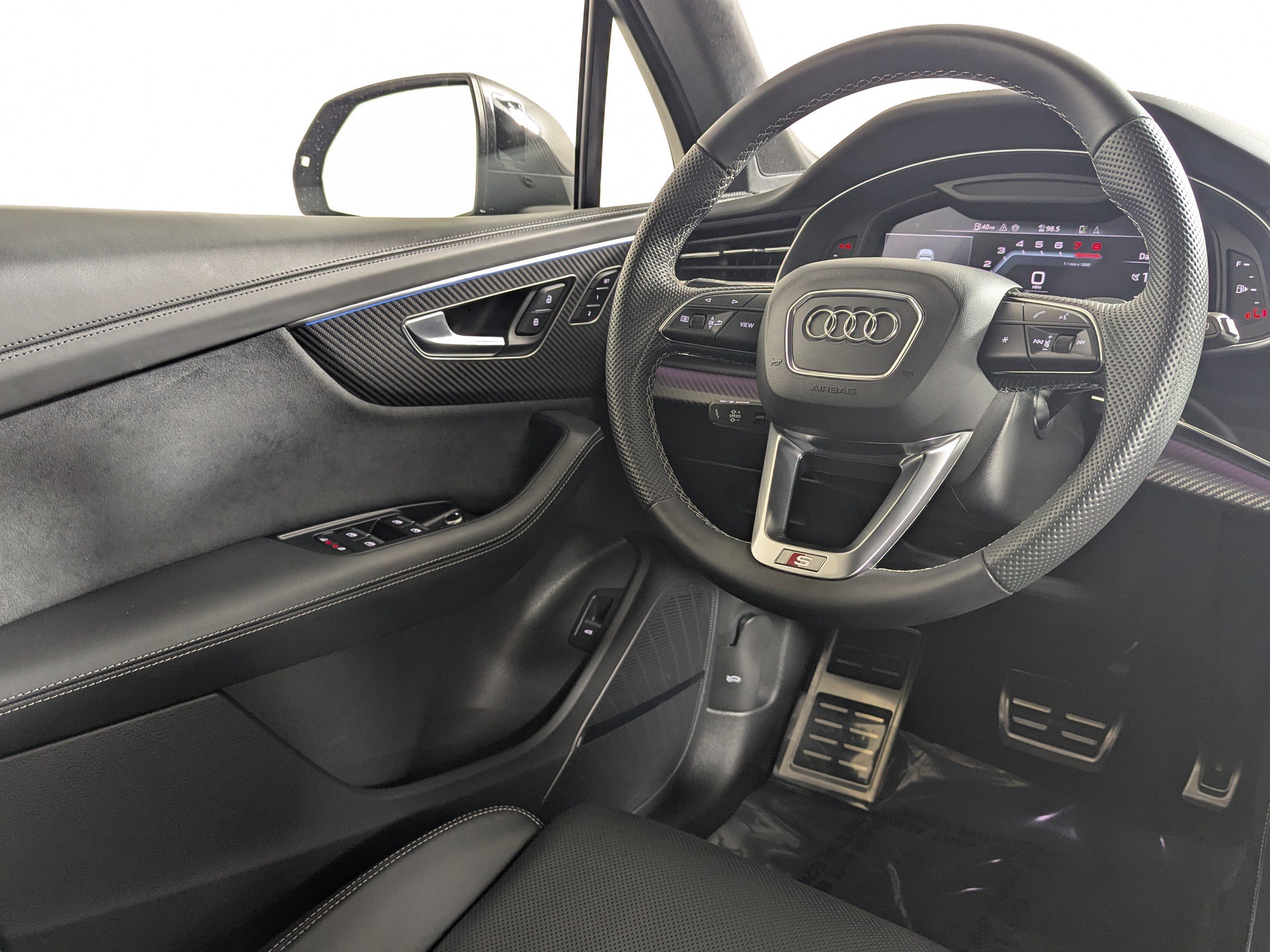 New 2025 Audi SQ7 Prestige image 9