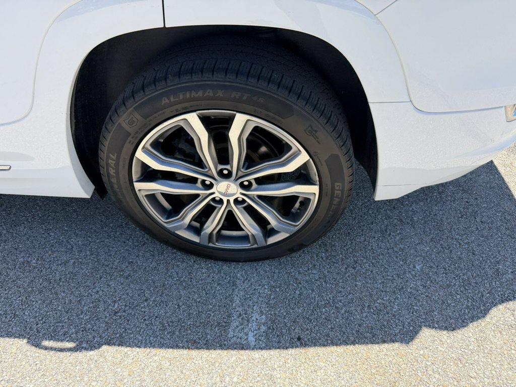 Certified 2019 GMC Terrain Denali w/ Advanced Safety Package AWD/4WD image 14