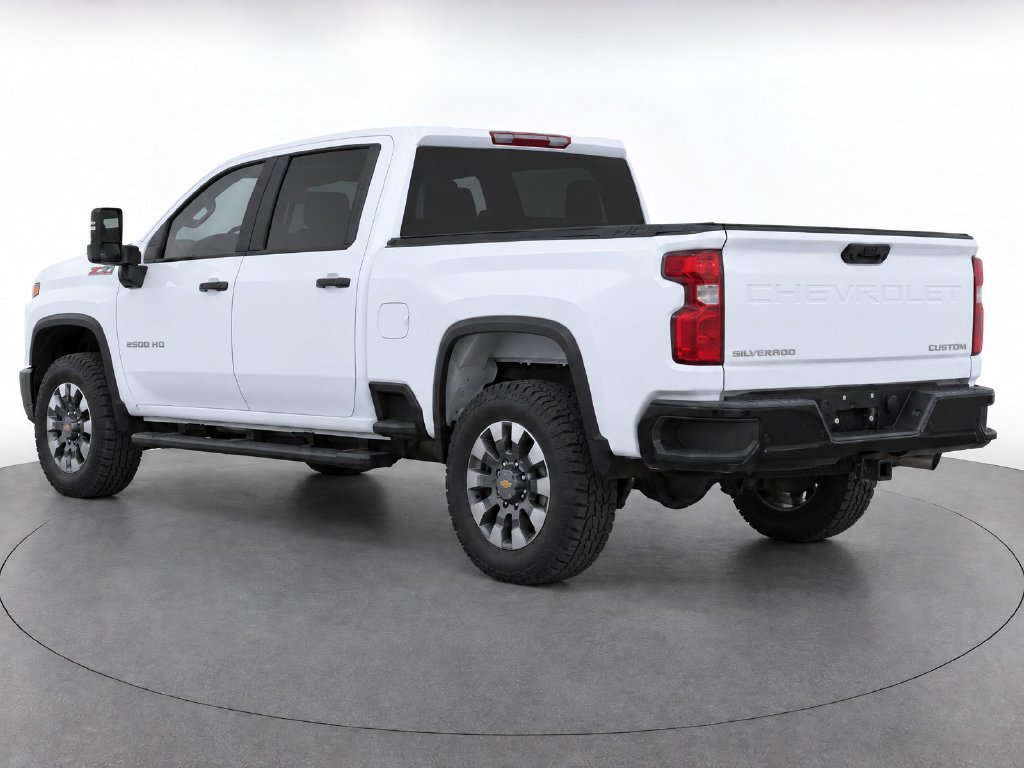 Used 2025 Chevrolet Silverado 2500 Custom w/ Custom Value Package AWD/4WD image 3