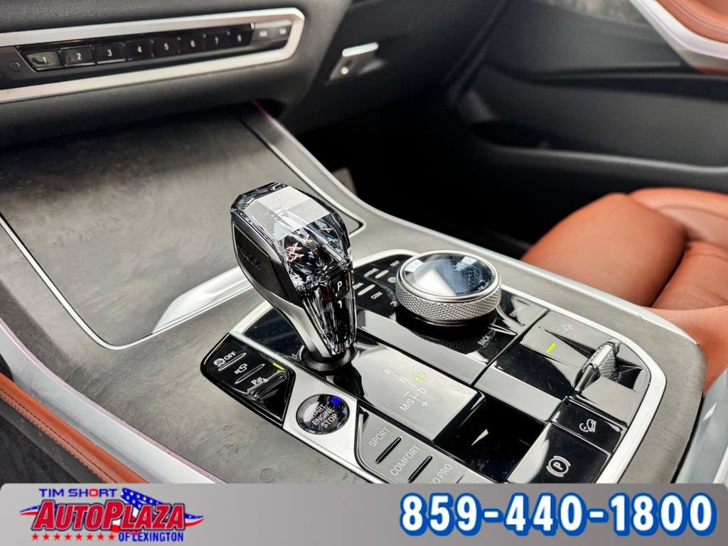 Used 2022 BMW X7 xDrive40i w/ Executive Package AWD/4WD image 32