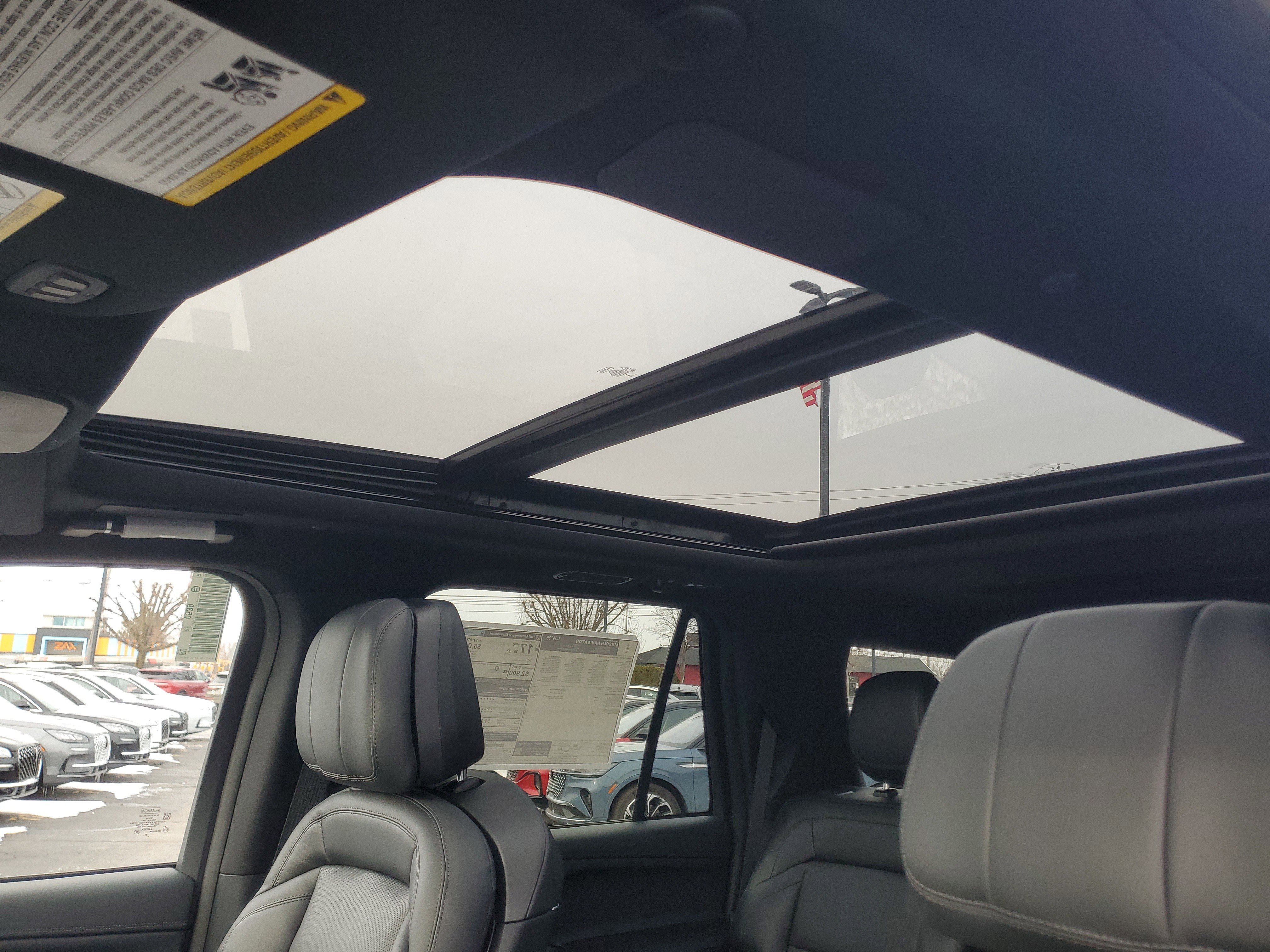 New 2026 Lincoln Navigator Reserve w/ Jet Appearance Package AWD/4WD image 11