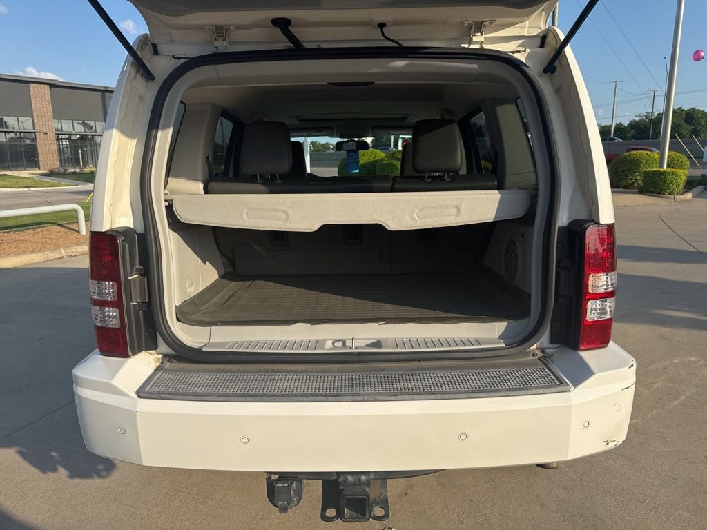 Used 2008 Jeep Liberty Limited w/ Premium Group II image 8