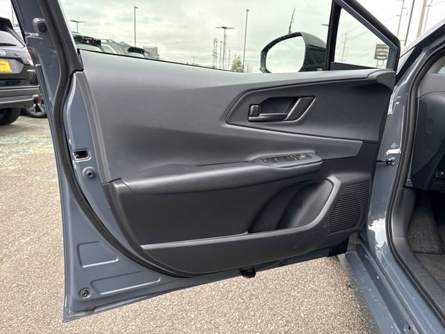 Used 2025 Toyota Prius LE image 18