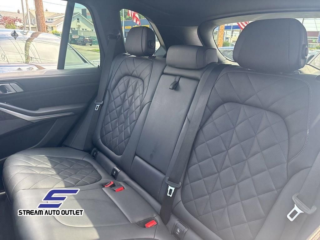 Used 2024 BMW X5 xDrive40i w/ Premium Package image 23