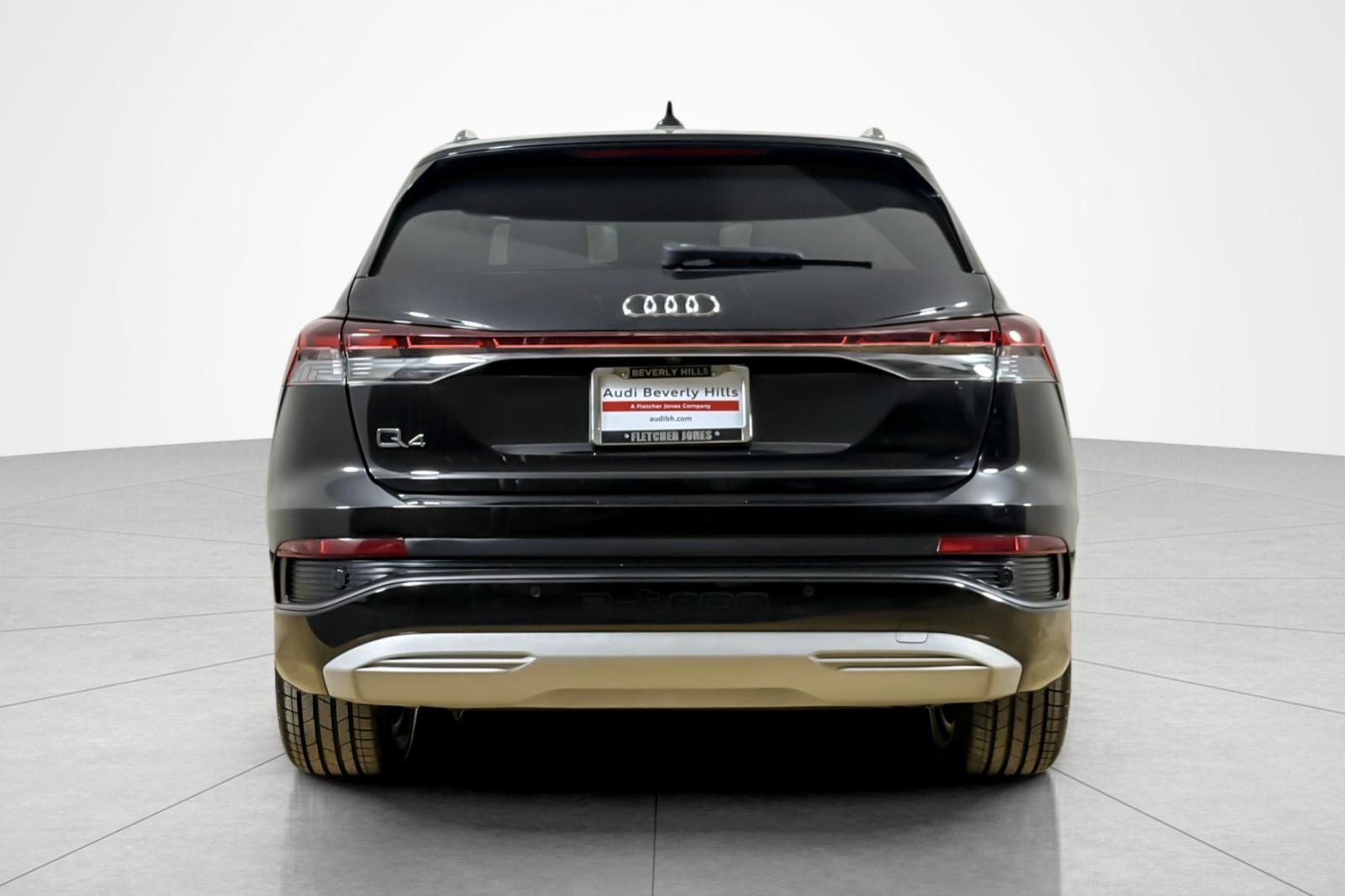 Certified 2023 Audi Q4 e-tron Premium w/ Premium Plus RWD image 4