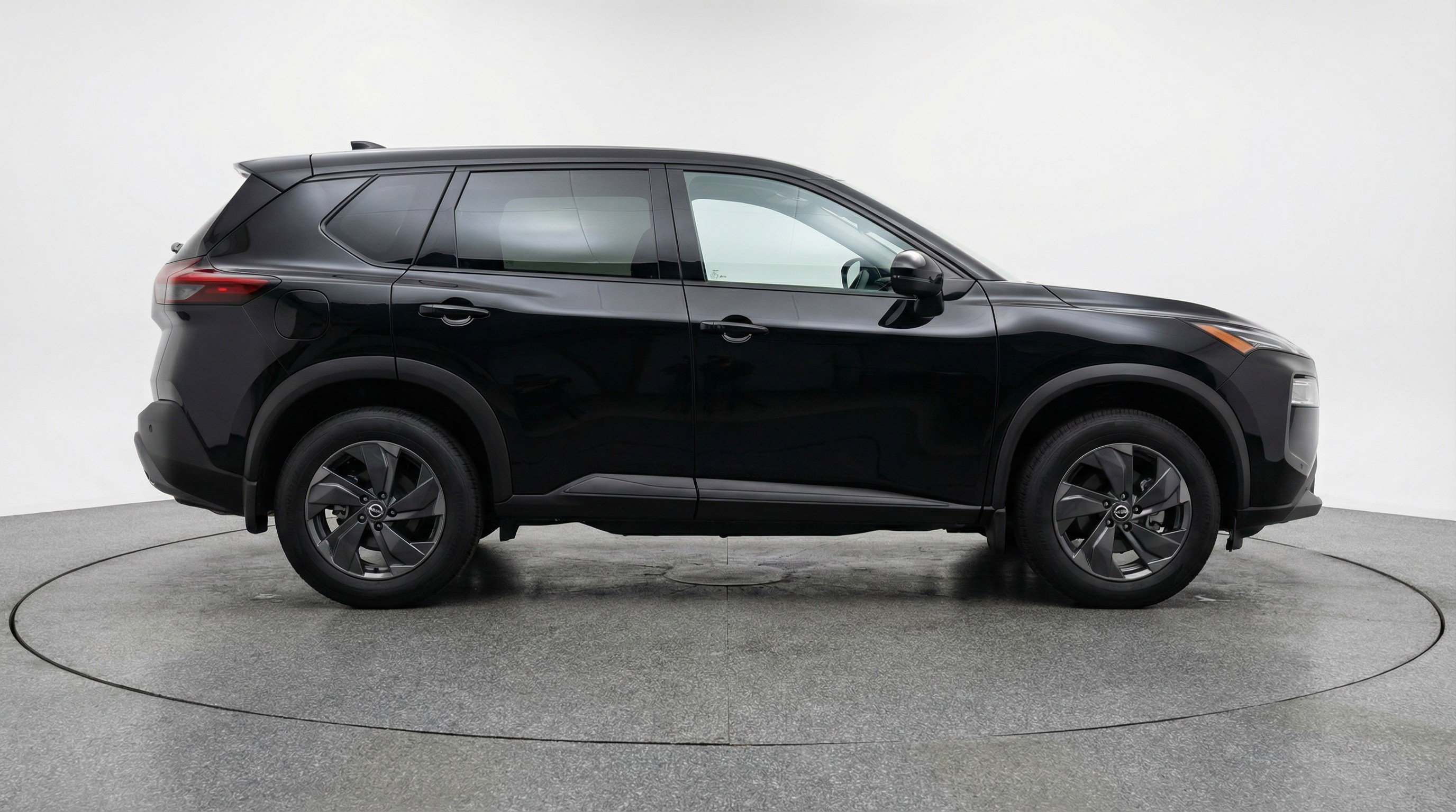 Used 2025 Nissan Rogue SV image 11