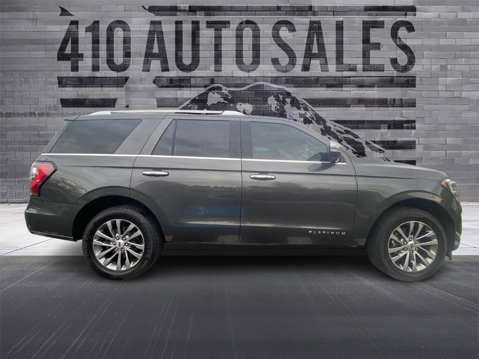 Used 2020 Ford Expedition Platinum AWD/4WD image 2