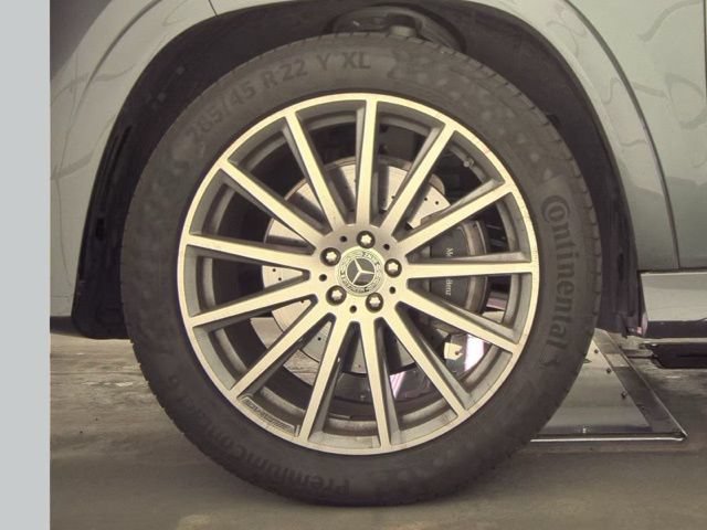 Used 2025 Mercedes-Benz GLS 450 4MATIC image 23