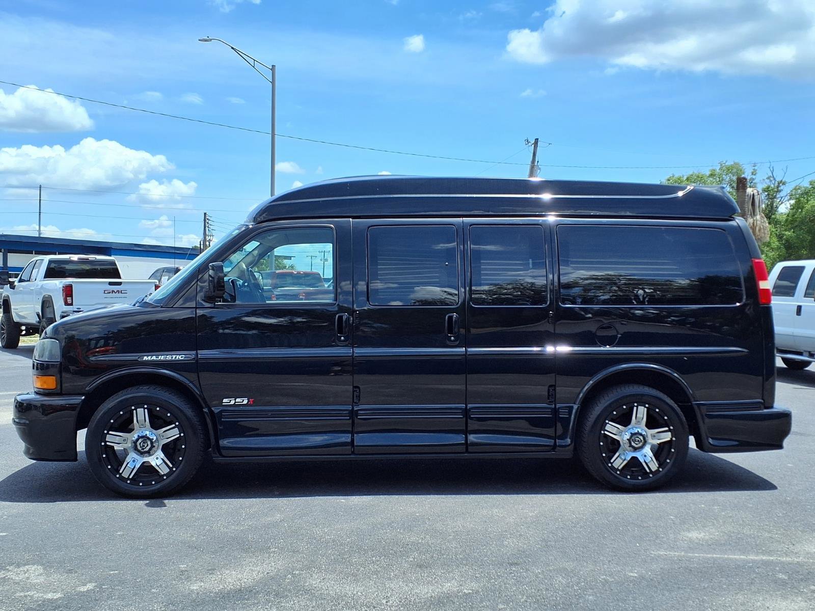 Used 2014 GMC Savana 1500 AWD image 3