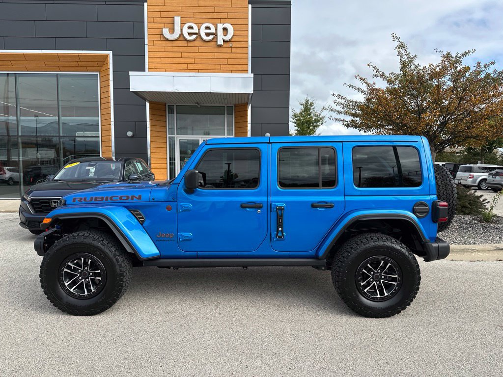 Used 2024 Jeep Wrangler Unlimited Rubicon AWD/4WD image 12