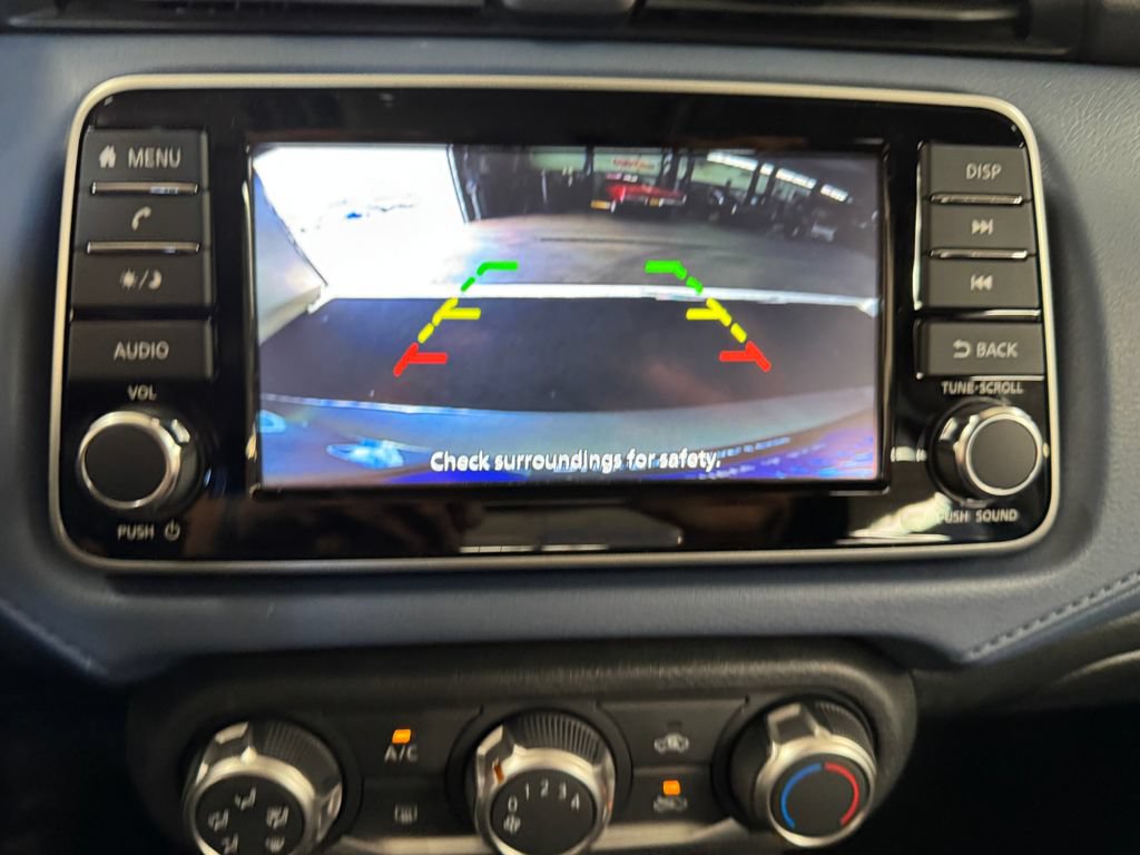 Used 2025 Nissan Versa SV FWD image 21