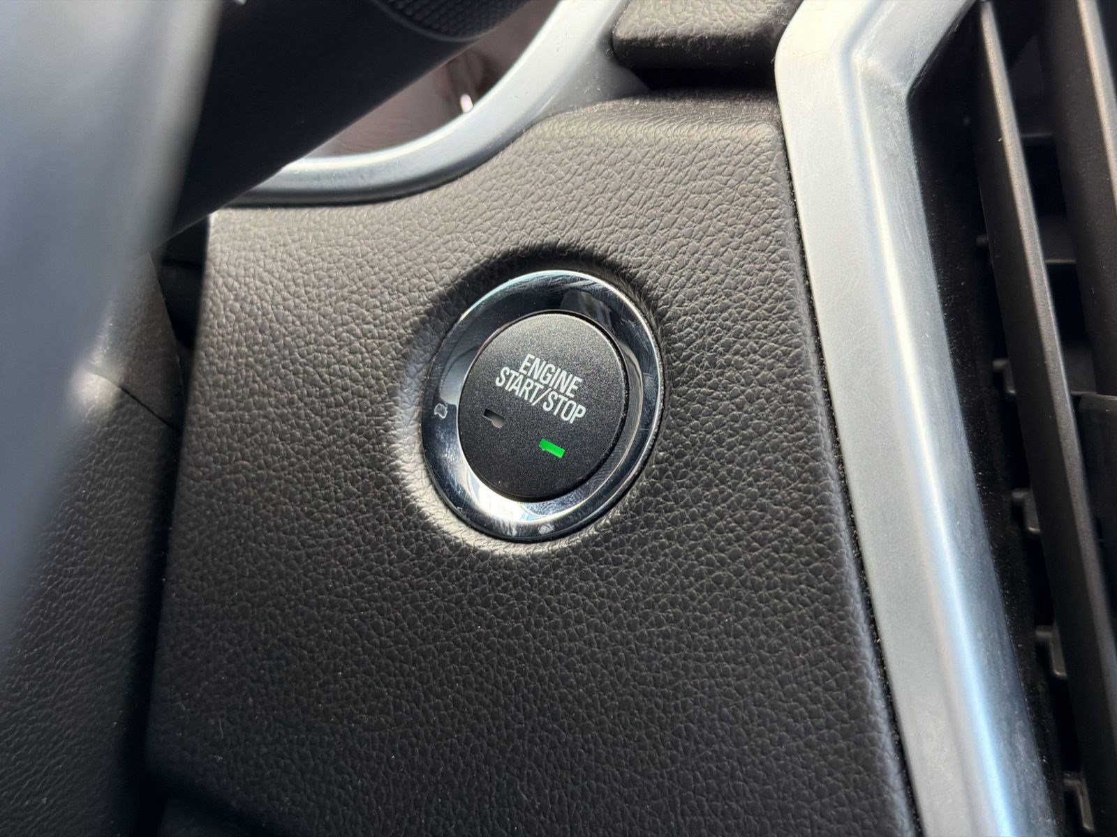 Used 2016 Cadillac SRX Luxury FWD image 25