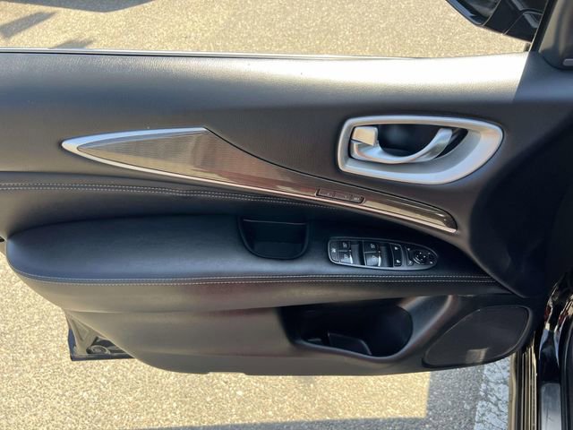 Used 2020 INFINITI QX60 Luxe w/ Essential Package AWD/4WD image 18