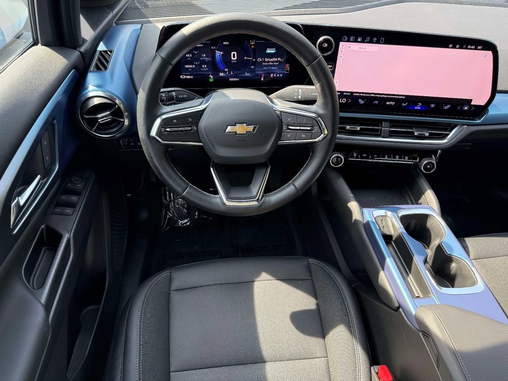 Used 2024 Chevrolet Equinox EV LT AWD/4WD image 4
