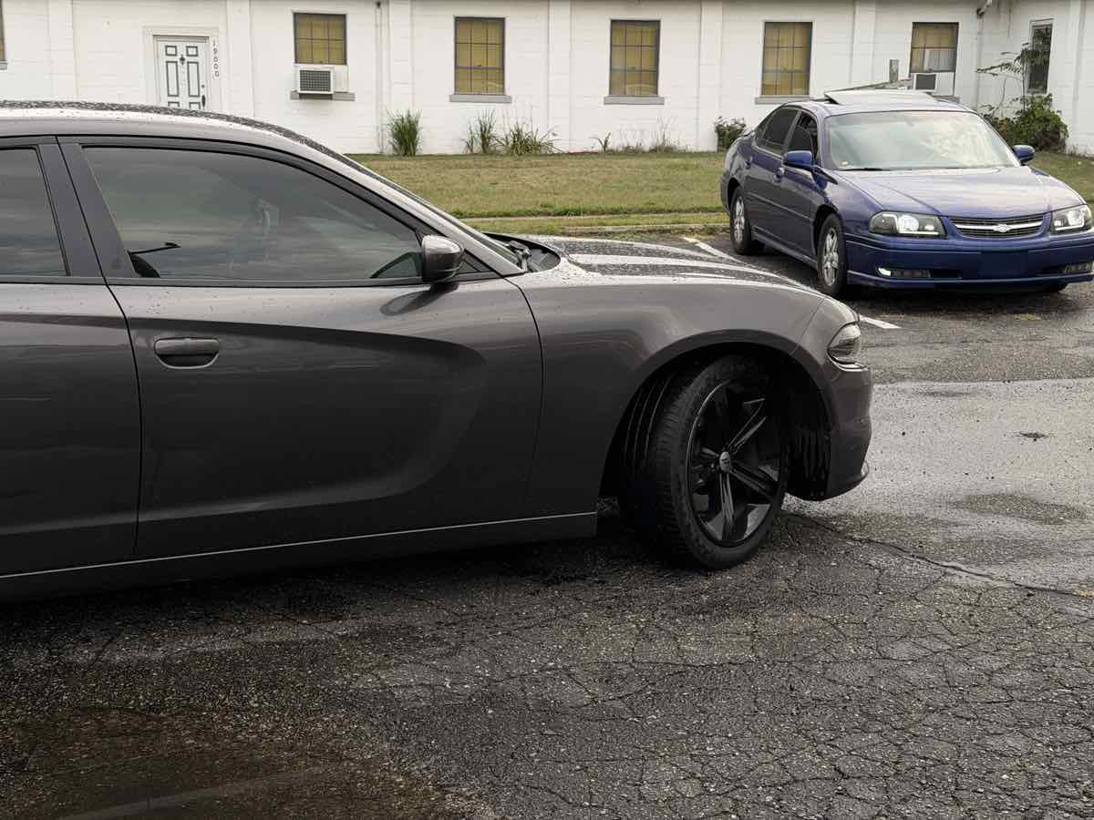 Used 2018 Dodge Charger R/T RWD image 3