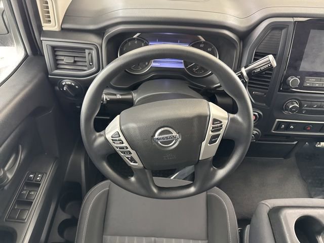 Used 2022 Nissan Titan S w/ HD Front GAWR Package image 27