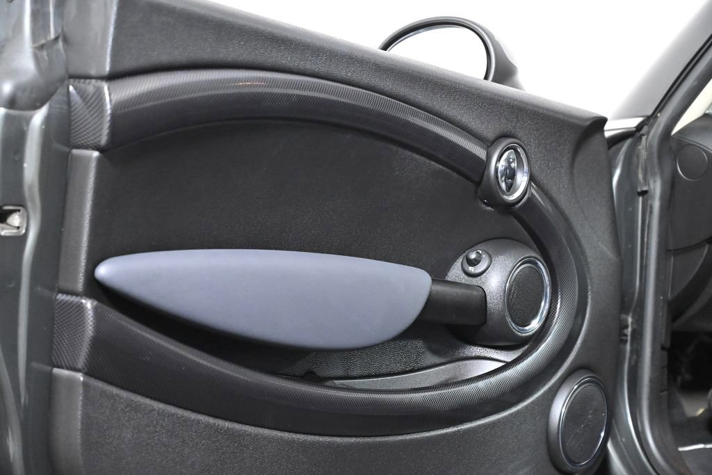 Used 2011 MINI Cooper S image 25