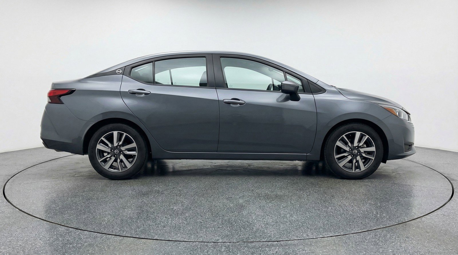 Used 2025 Nissan Versa SV FWD image 11