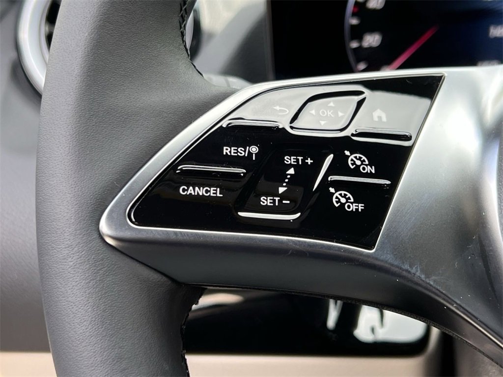 Certified 2025 Mercedes-Benz GLA 250 4MATIC image 29